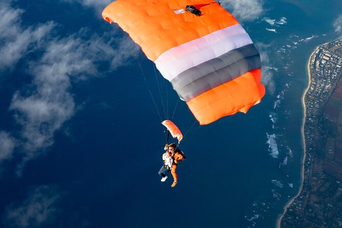 Tandem Skydiving with GoJump in Hawaii - The Briefing and Instructor Connection: The Part That Makes You Less Scared