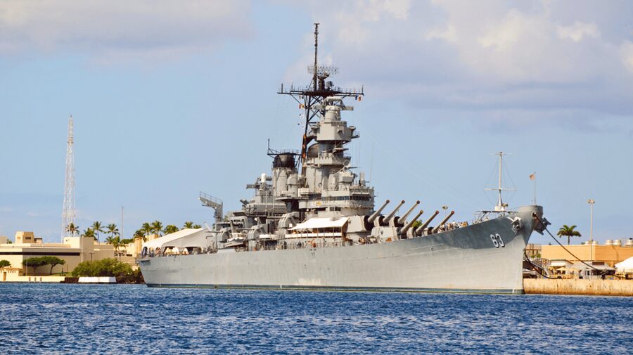 USS Arizona Memorial - Honolulu City - Pearl Harbor Tour - Pearl Harbor Visitor Center: where the background clicks