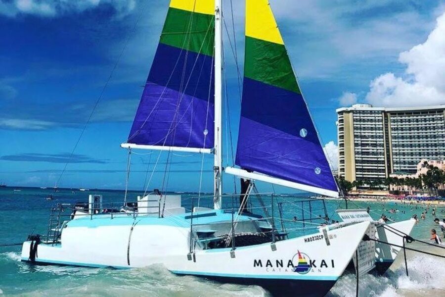 Waikiki Beach: Turtle Snorkeling and Sailing on Hāwea - Who should book this tour (and who should skip it)