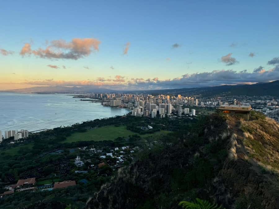 Waikiki: Diamond Head Hiking/ Hiking Starts at 7:00am. - The summit payoff: 360-degree views over Waikiki and the Pacific