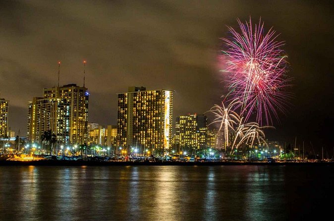 Waikiki Friday Fireworks Cruise Including Transportation - The fireworks reality check: short show, big payoff