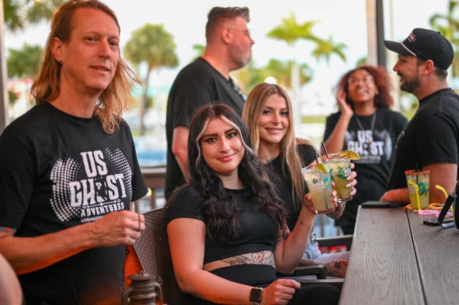 Waikiki Ghosts Boos and Booze Haunted Pub Crawl - ESPACIO The Jewel of Waikiki: A Landmark Pause With Style
