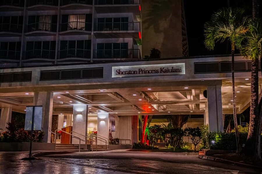 Waikiki Ghosts Boos and Booze Haunted Pub Crawl - Who This Tour Fits Best (and Who Might Want to Skip)