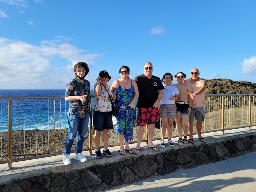 Waikiki: Oahu In a Day Circle Island Tour - Passing Iolani Palace and the King Kamehameha Statue: Little History, No Detour Drama