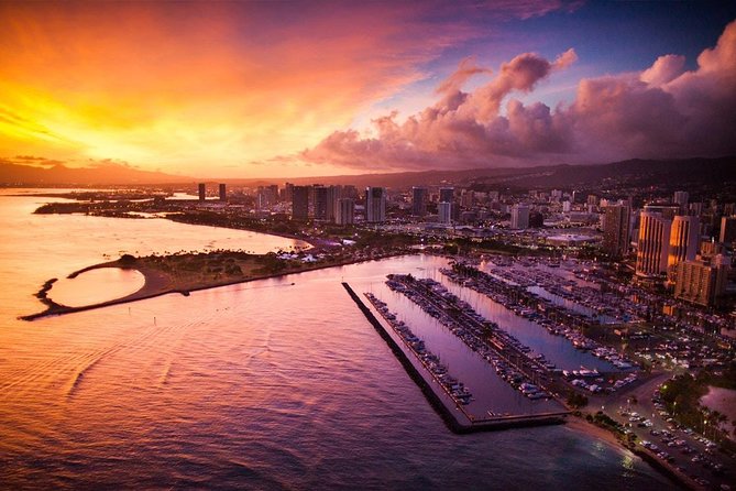 Waikiki Sunset - 50 Min Helicopter Tour - Doors Off or On - Ka‘a‘awa Valley and Sacred Falls: close to the action